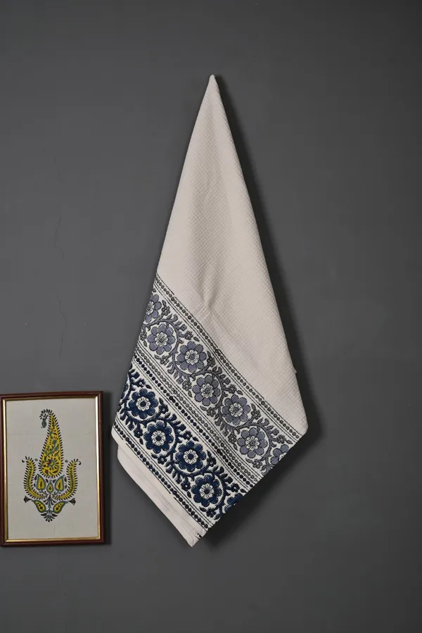 White_Premium_Cotton_Luxury_Waffle_Terry_Towel_For_Bathroom