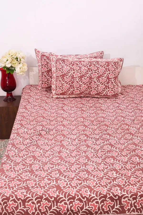Pink_High_Quality_Cotton_Double_Bedsheet_With_Pillow_Covers_For_Bedroom__TC_400