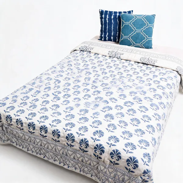 White_And_Blue_Cotton_Soft,_Fluffy_And_Super_Comfortable_Double_Bed_Quilt_For_Bedroom__TC_400