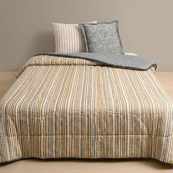 Yellow_And_Grey_Cotton_Soft,_Fluffy_And_Super_Comfortable_Double_Bed_Quilt_For_Bedroom__TC_400