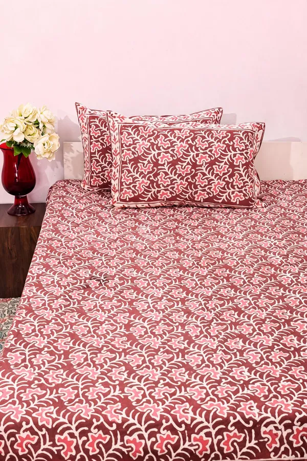 Pink_High_Quality_Cotton_Double_Bedsheet_With_Pillow_Covers_For_Bedroom__TC_400