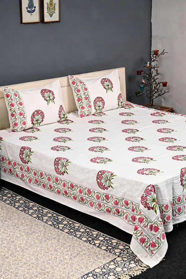 Multicolor_Handloom_Textured_Cotton_Double_Bedsheet_With_Pillow_Covers_For_Bedroom__TC_400