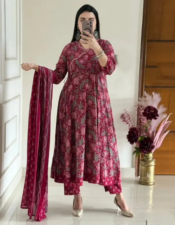 Maroon_Cotton_Floral_Print_Anarkali_Kurta_Set_For_Women
