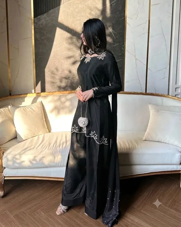 BLACK_COLOUR_DESIGNER_PARTY_WEAR