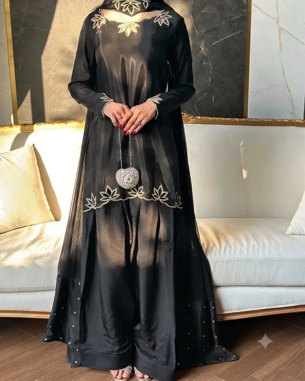 BLACK_COLOUR_DESIGNER_PARTY_WEAR