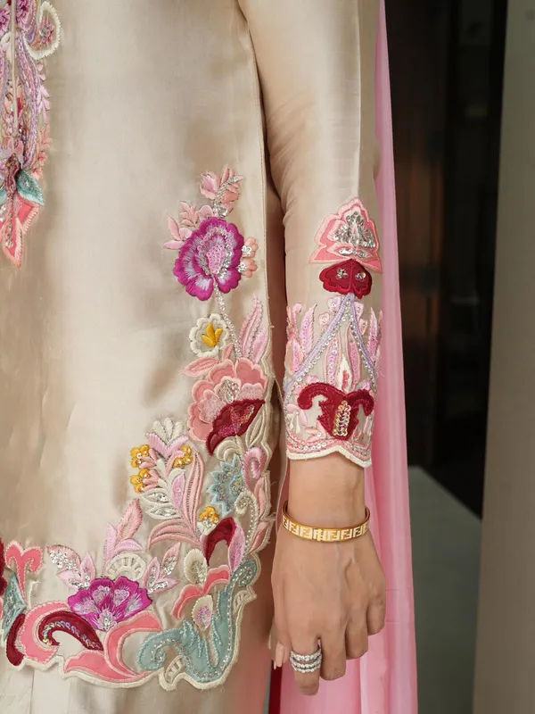 Elegant_Beige_Embroidered_Kurta_Set_for_Women