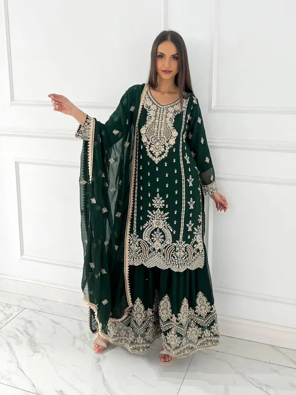 Elegant_Green_Embroidered_Suit_Set_With_Dupatta