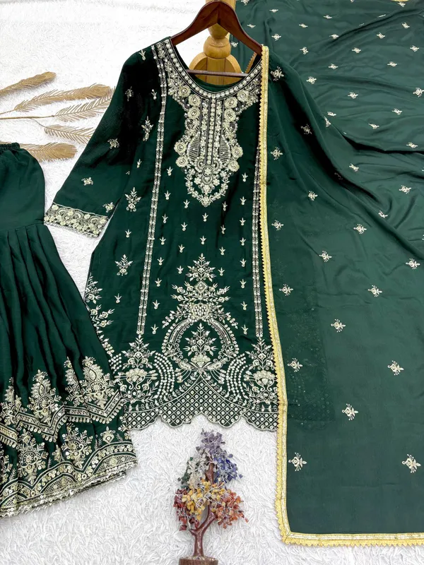 Elegant_Green_Embroidered_Suit_Set_With_Dupatta
