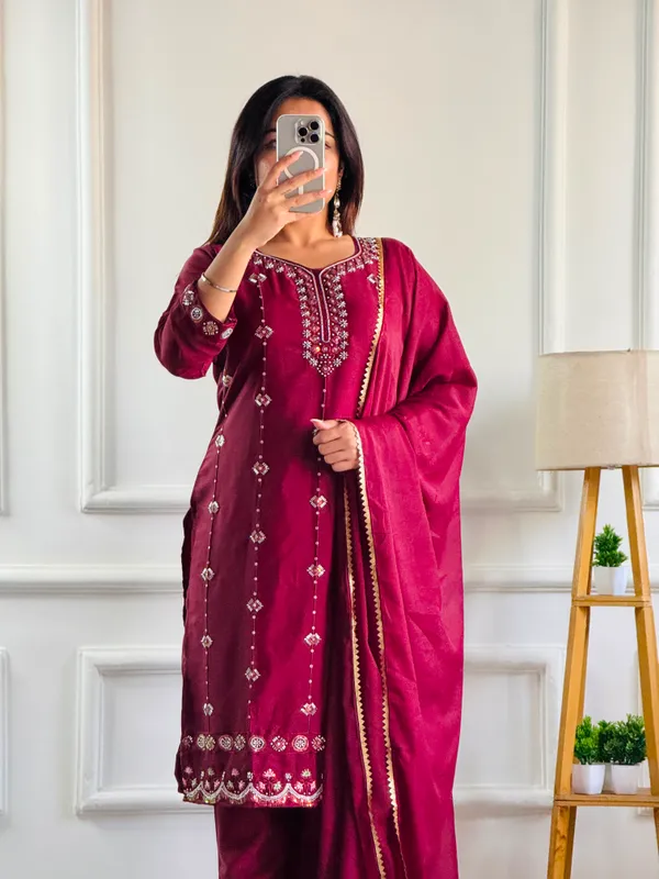Elegant_Maroon_Embroidered_Ethnic_Suit