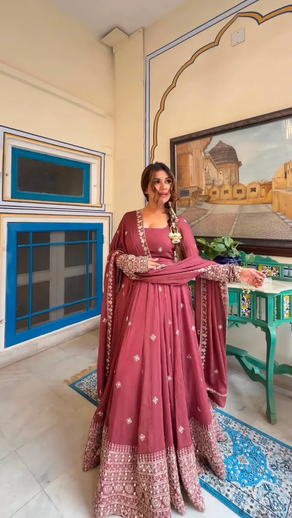 Elegant_Pink_Embroidered_Anarkali_Kurta_Set