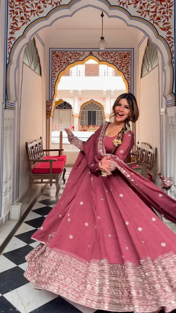Elegant_Pink_Embroidered_Anarkali_Kurta_Set