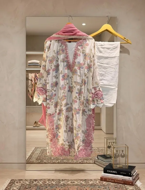 Floral_Printed_Cotton_Kurta_Set_for_Women_with_Pink_Dupatta