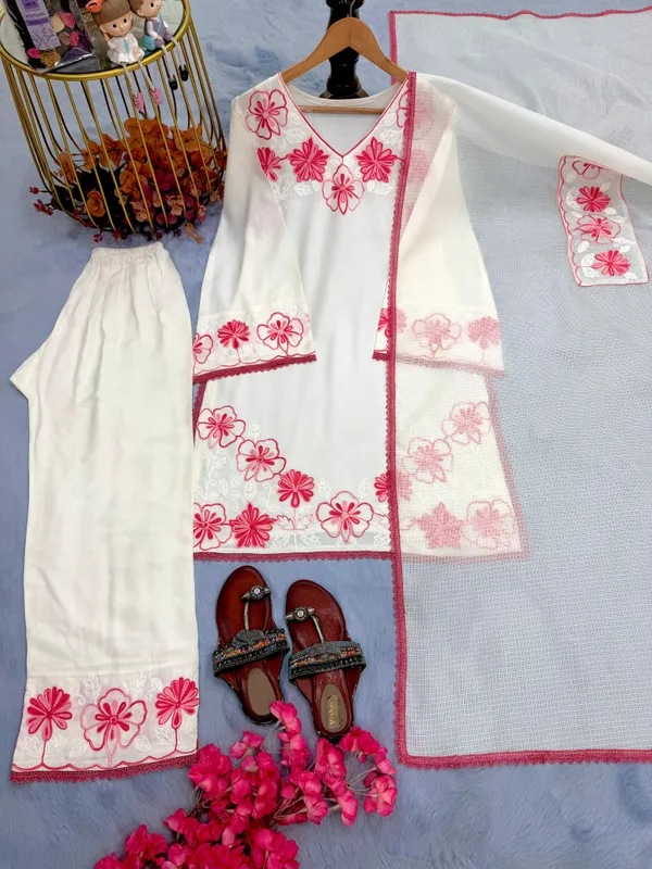 Luxury_Ivory_Pink_Floral_Salwar_Kameez_with_Dupatta