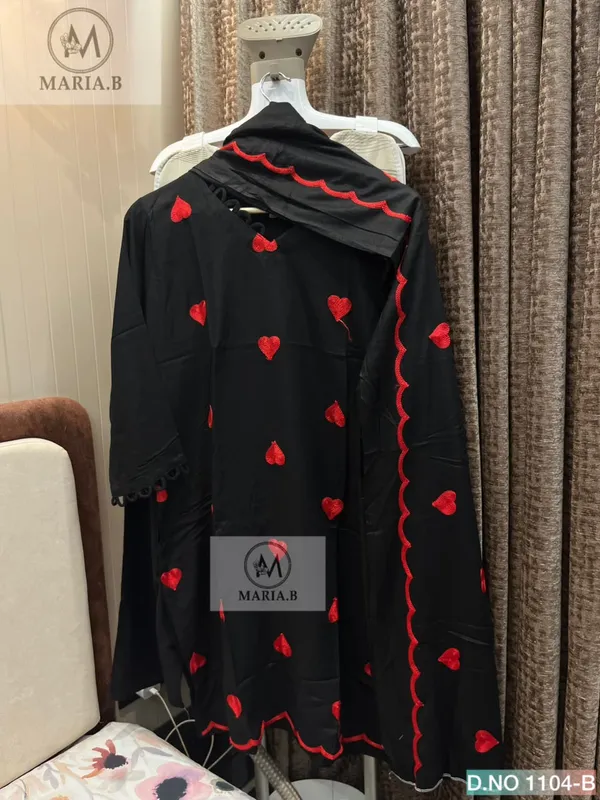 Maria_B_1104_Black