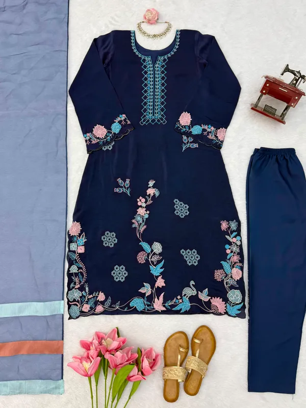 Midnight_Bloom_Embroidered_Abaya_Set