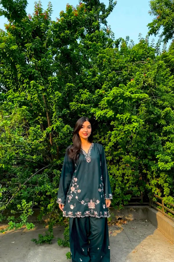 Midnight_Bloom_Embroidered_Kurta_Set