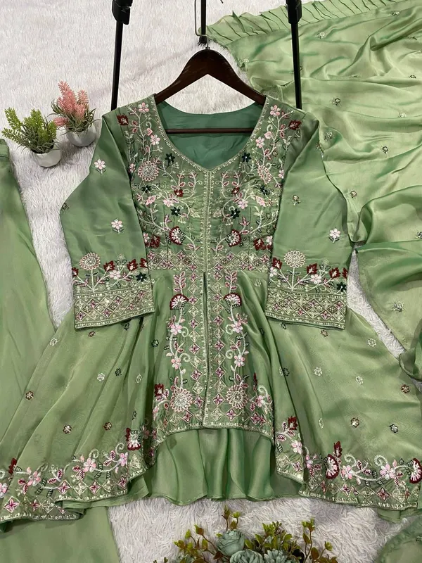Premium_Green_Embroidered_Kurta_Plazzo