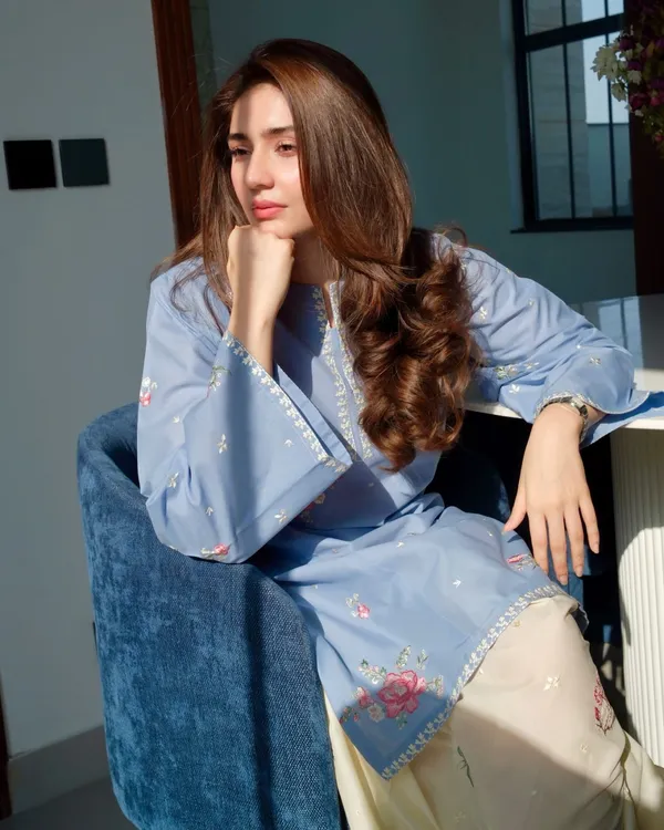 Sky_Blue_Floral_Embroidered_Kurta_Palazzo_Set