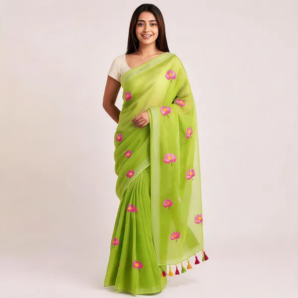 Light_Green_Mul_Cotton_Lotus_Embroidered_Tassel_Saree_For_Women