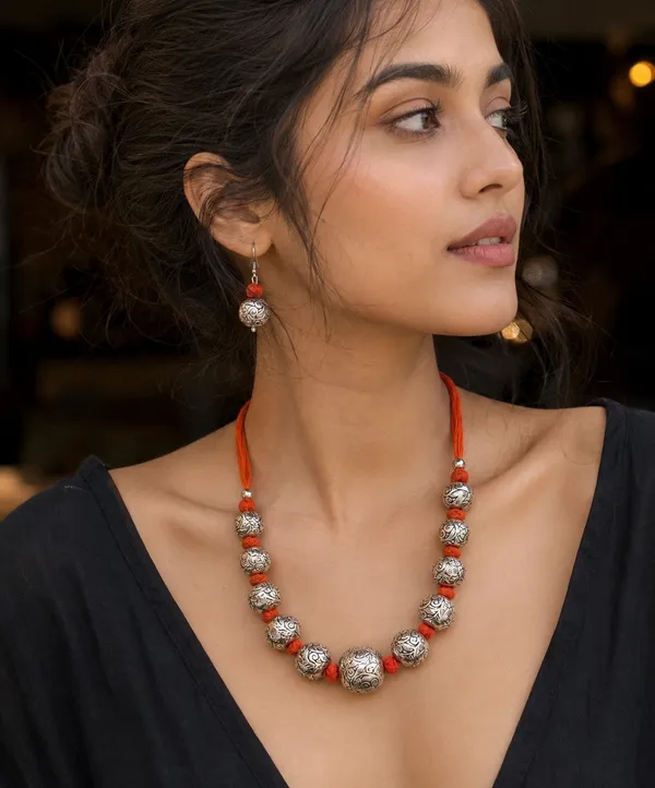 Oxidised_Silver_Tone_Necklace_Set_With_Earrings