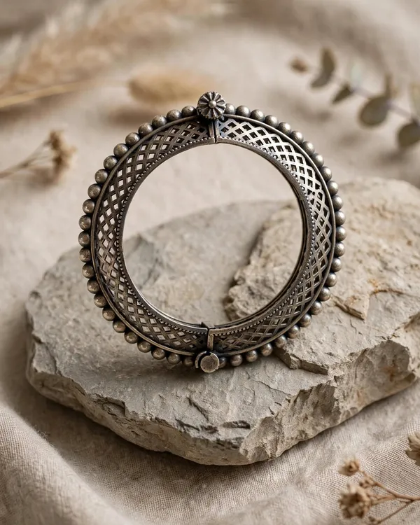 Adjustable_Brass_Jaali_Silverlook_Bangle_(2.4_-2.6)