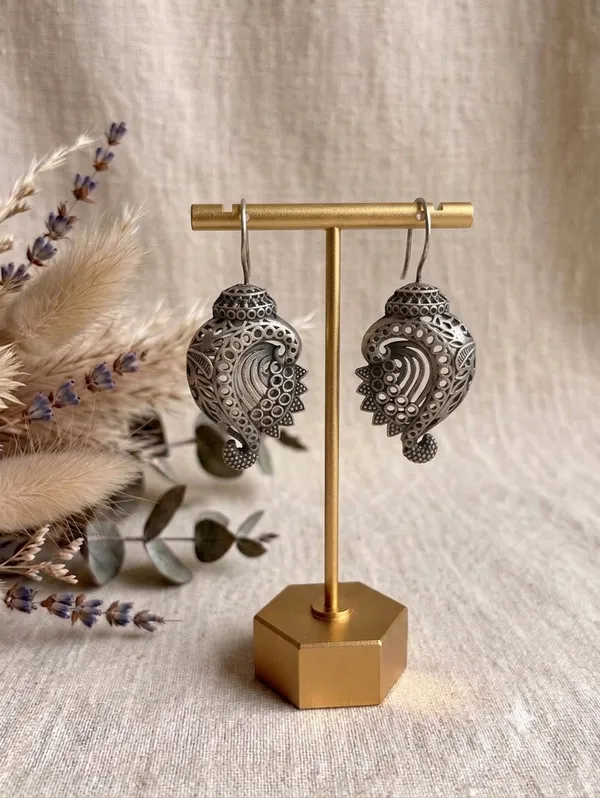 Brass_Paisley_Filigree_Earrings