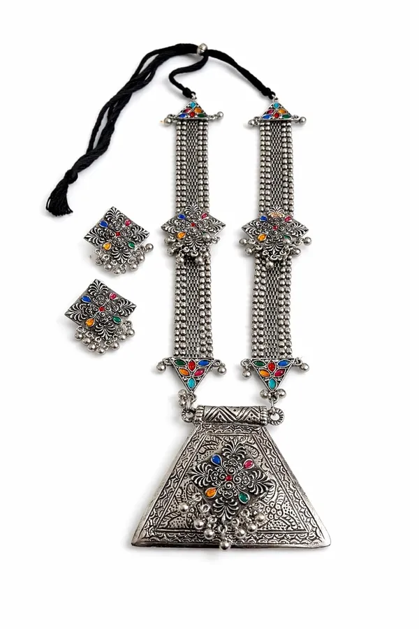 Oxidised_Silver_Tribal_Necklace_Set_With_Earrings