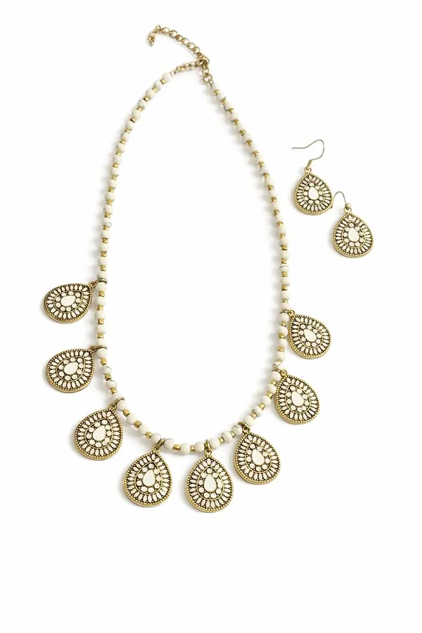 Teardrop_Pendant_Necklace_Set_With_Earrings