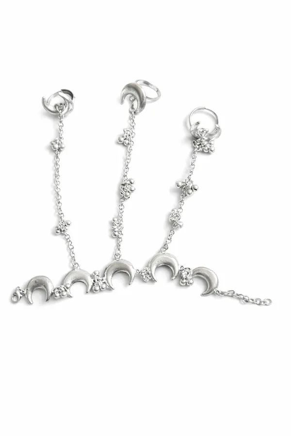 Oxidised_Silver_Hand_Harness_With_Finger_Rings
