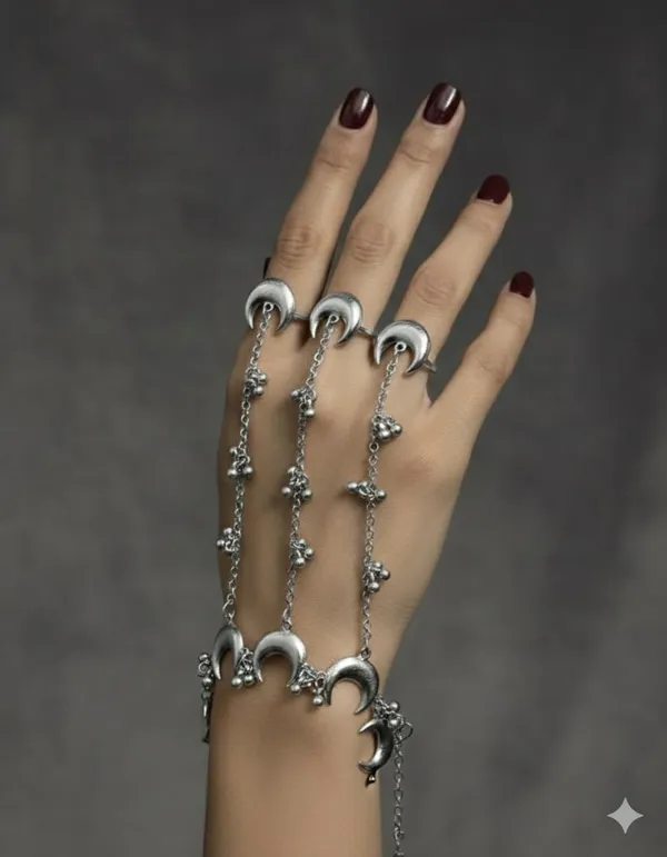 Oxidised_Silver_Hand_Harness_With_Finger_Rings