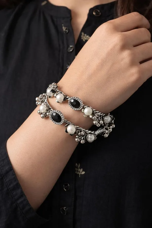Oxidized_Silver_Tone_Ghungroo_Bangles