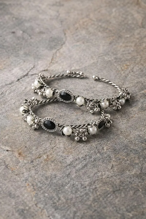 Oxidized_Silver_Tone_Ghungroo_Bangles