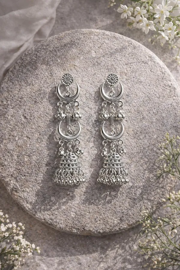 Crescent_Moon_Jhumka_Earrings_With_Ghungroo