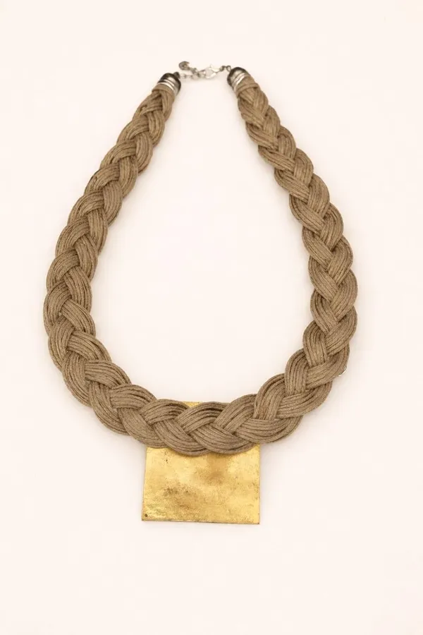 Jute_Necklace_With_Metal_Motifs
