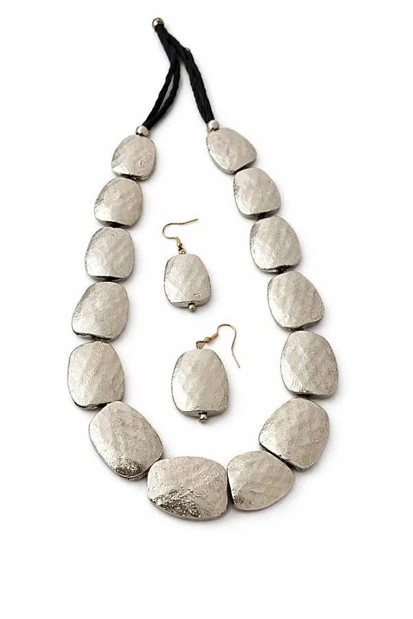 Oxidised_Metal_Necklace_Set_With_Earrings