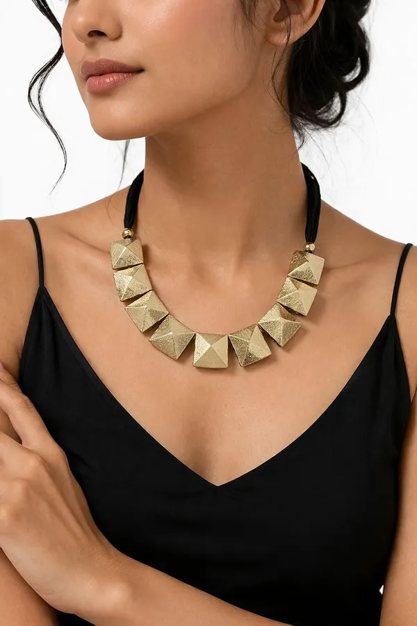 Oxidised_Choker_Necklace_Set_With_Earrings