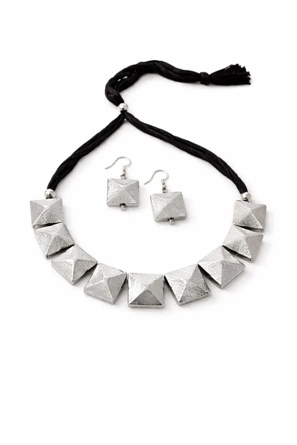 Oxidised_Pyramid_Choker_Necklace_Set_With_Earrings