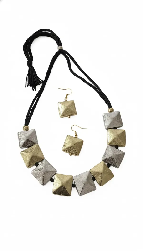 Oxidised_Choker_Necklace_Set_With_Earrings