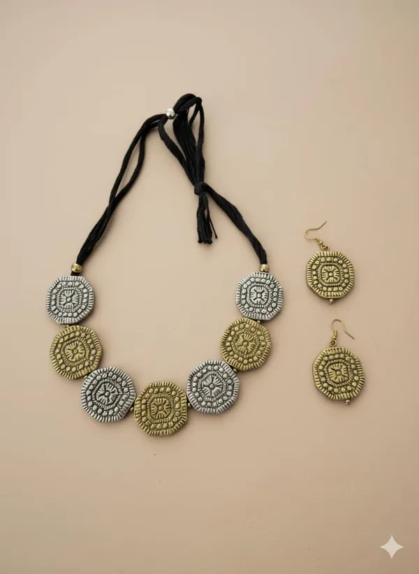 Oxidised_Dual_Tone_Choker_Necklace_Set_With_Earrings