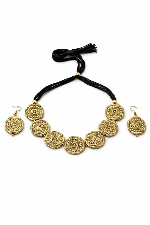 Choker_Necklace_Set_With_Earrings