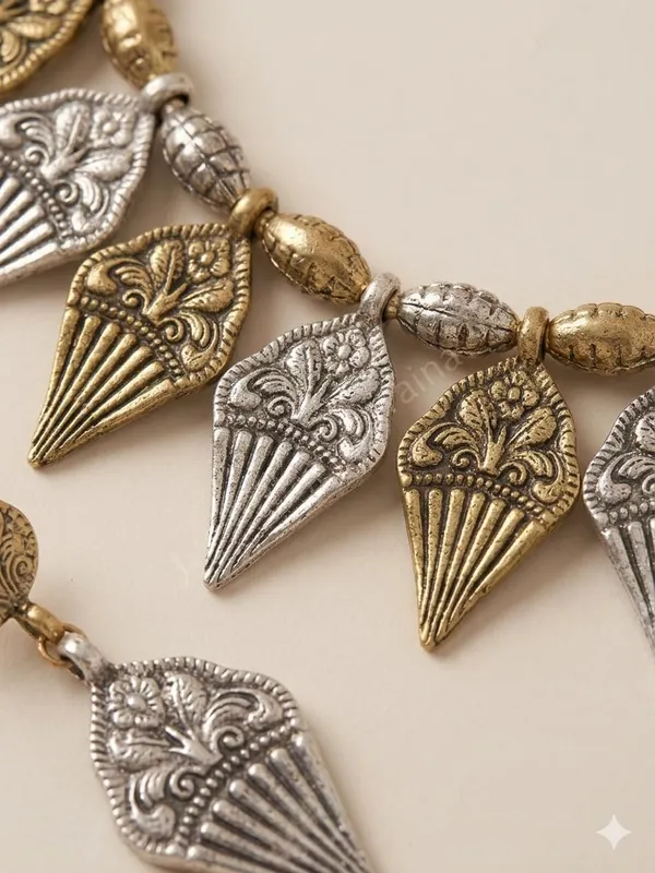 Oxidised_Dual_Tone_Necklace_Set_With_Earrings