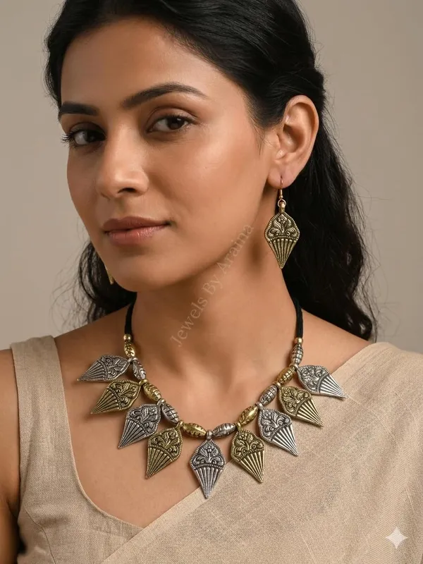 Oxidised_Dual_Tone_Necklace_Set_With_Earrings