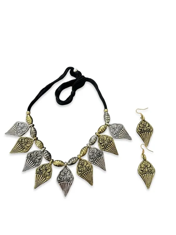 Oxidised_Dual_Tone_Necklace_Set_With_Earrings