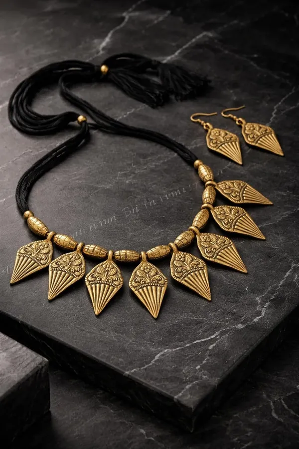 Oxidised_Statement_Necklace_Set_With_Earrings