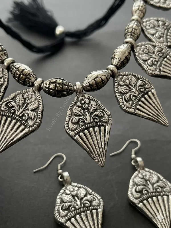 Oxidised_Statement_Necklace_Set_With_Earrings