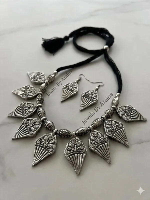 Oxidised_Statement_Necklace_Set_With_Earrings