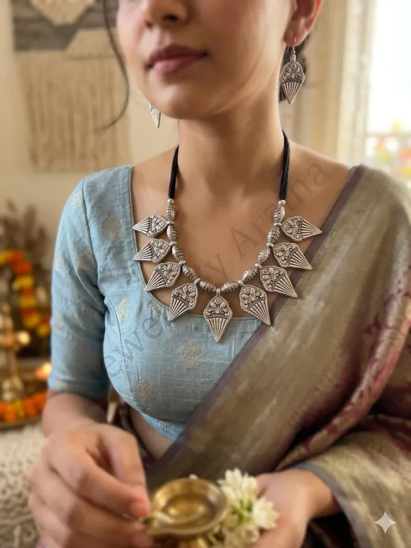 Oxidised_Statement_Necklace_Set_With_Earrings