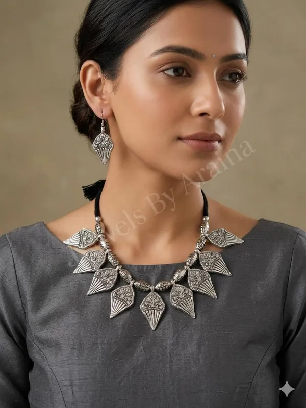Oxidised_Statement_Necklace_Set_With_Earrings