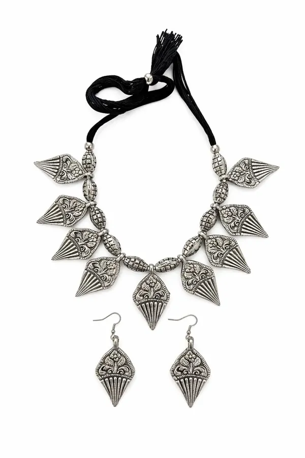 Oxidised_Statement_Necklace_Set_With_Earrings