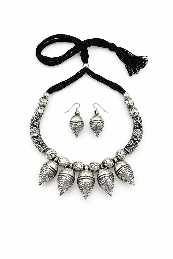 Oxidised_Tribal_Bell_Necklace_Set_With_Earrings